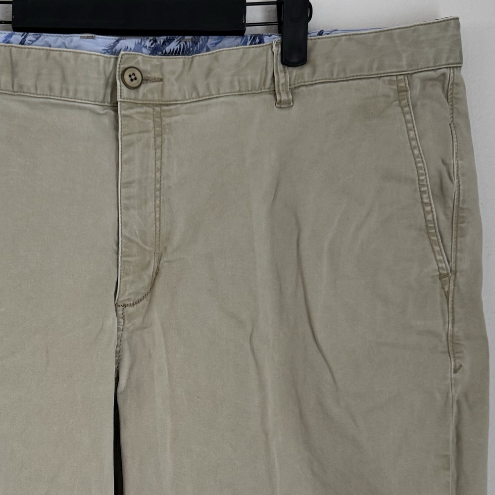 Tommy Bahama Mens 42 Relax Cotton Chino Shorts‎ in Tan Khakis 10" Inseam - Picture 2 of 6